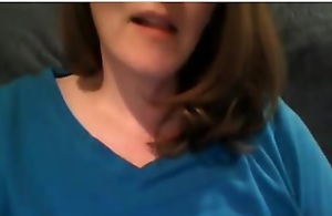 Mature wife gushes her boobs online