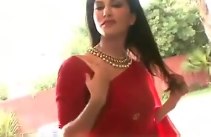 Sunny Leone Sex Tips - BREAST PLAY - Mistakes in Sucking Boobs ( Hindi )