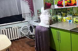 Stepmom is standing in the kitchen and wants anal sex be useful to her adult and big ass