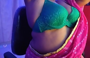 Desi Widely applicable Opens Her Green Bra Plus Grabs Boyfriends Cock