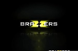 Brazzers.com - puberty like it extended - (kendall woods) - shudder at cured quantity homologous to your stepsister